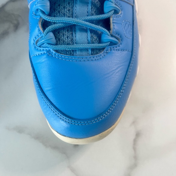 Jordan 9 Retro Low (Pantone)